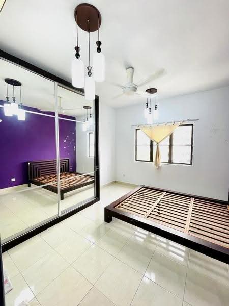 Kondominium untuk Disewa di Pelangi Utama - Peter Tan - Bedroom - PropertyGuru.com.my