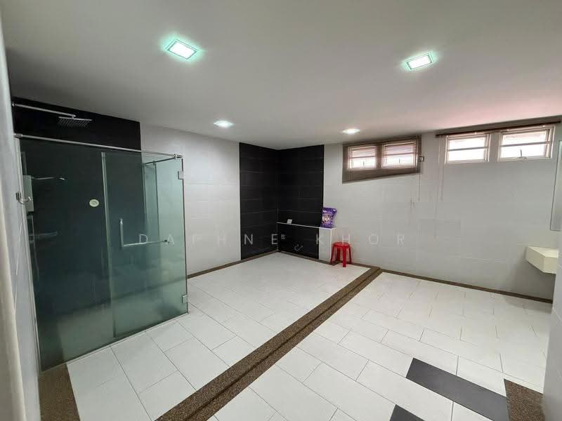 3-storey Terraced House for Sale in Persiaran Paya Terubong (Bayan Lepas) - Daphne Khor - PropertyGuru.com.my