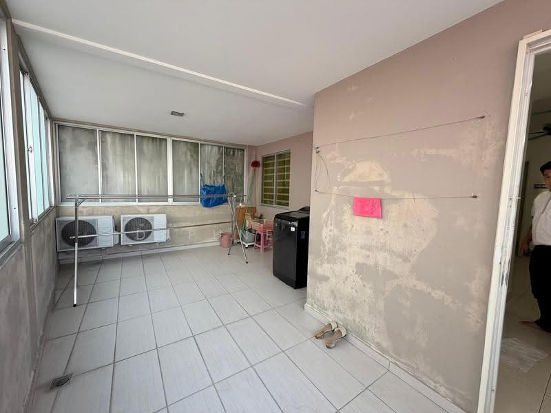 3-storey Terraced House for Sale in Persiaran Paya Terubong (Bayan Lepas) - Daphne Khor - PropertyGuru.com.my
