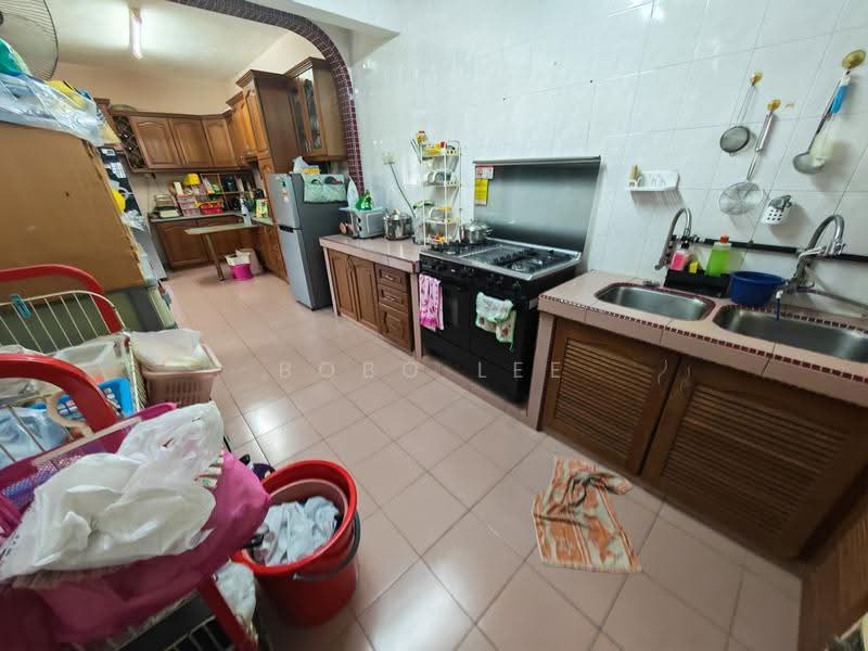 2-storey Terraced House for Sale in Taman Overseas Union (Taman Oug) (Jalan Klang Lama (Old Klang Road)) - Bobo Lee - Kitchen - PropertyGuru.com.my