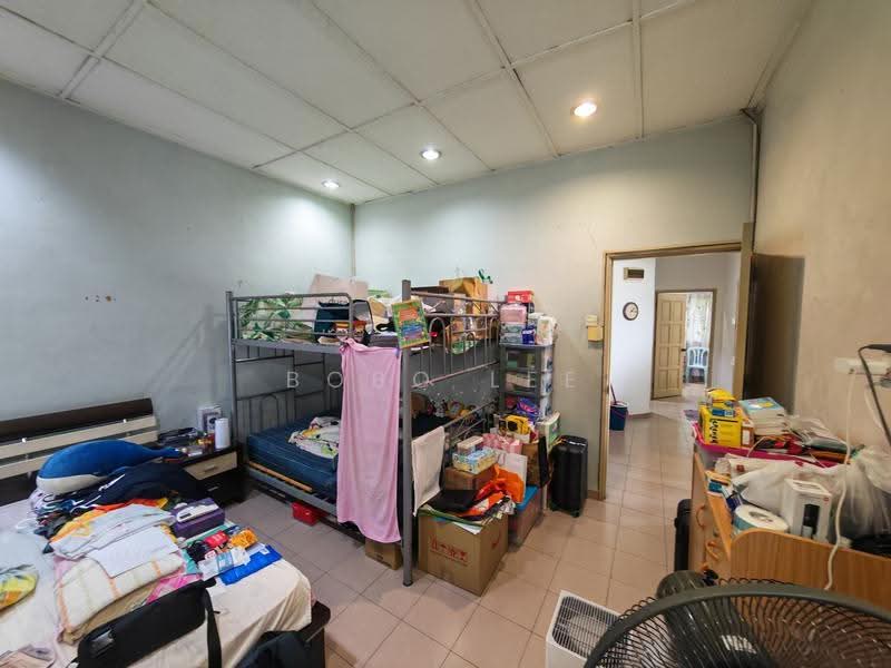 2-storey Terraced House for Sale in Taman Overseas Union (Taman Oug) (Jalan Klang Lama (Old Klang Road)) - Bobo Lee - Bedroom - PropertyGuru.com.my