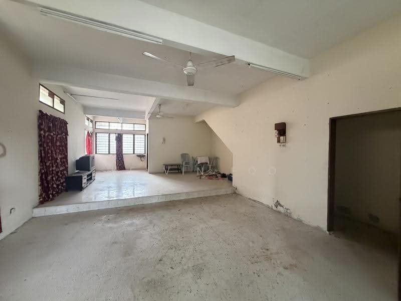 Rumah Teres 2-Tingkat untuk Dijual di Teluk Intan (Perak) - Kelvin Foo - Living Room - PropertyGuru.com.my