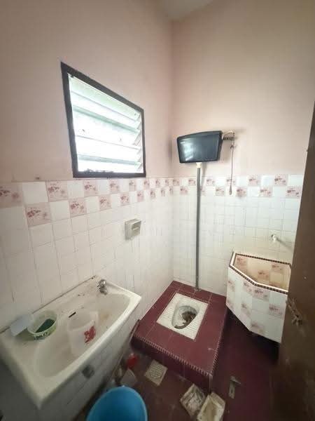 Rumah Teres 2-Tingkat untuk Dijual di Teluk Intan (Perak) - Kelvin Foo - Bathroom - PropertyGuru.com.my