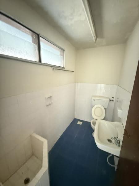 Rumah Teres 2-Tingkat untuk Dijual di Teluk Intan (Perak) - Kelvin Foo - Bathroom - PropertyGuru.com.my