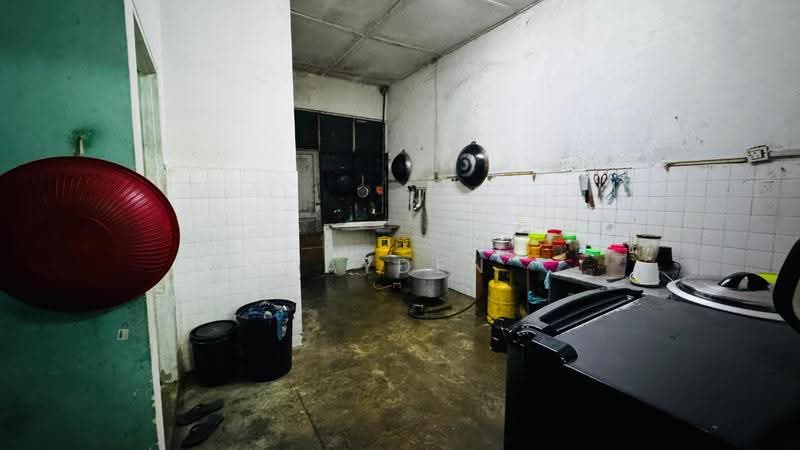 Rumah Teres 1-Tingkat untuk Dijual di Taman Seri Senai (Senai) - Jayden Ng - Kitchen - PropertyGuru.com.my