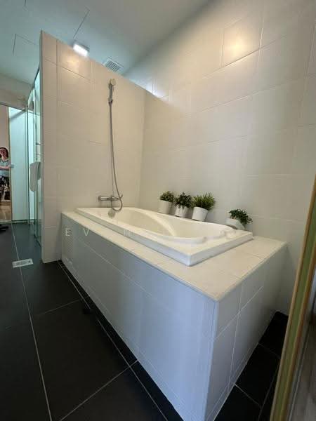 Kondominium untuk Disewa di Encorp Strand Residence - Evonne Yen - Bathroom - PropertyGuru.com.my
