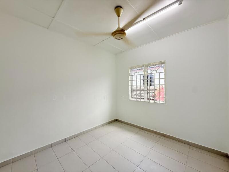Terraced House for Sale in Bandar Country Homes (Rawang) - Dexter Chiew - Interior - PropertyGuru.com.my
