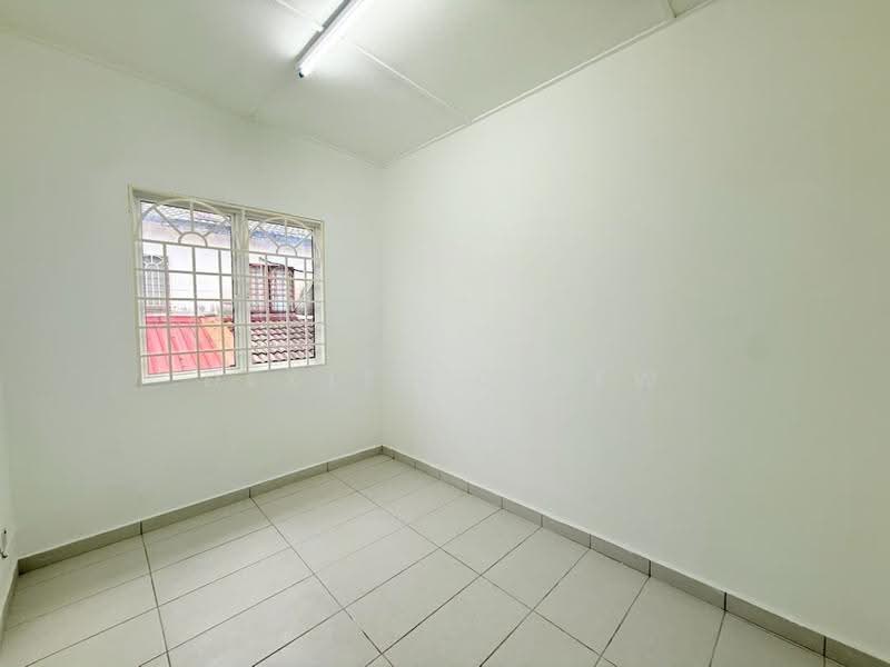 Terraced House for Sale in Bandar Country Homes (Rawang) - Dexter Chiew - PropertyGuru.com.my