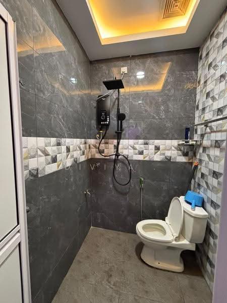 Rumah Teres 1-Tingkat untuk Dijual di Taman Dato Penggawa Barat (Tampoi) - Diviya . - Bathroom - PropertyGuru.com.my