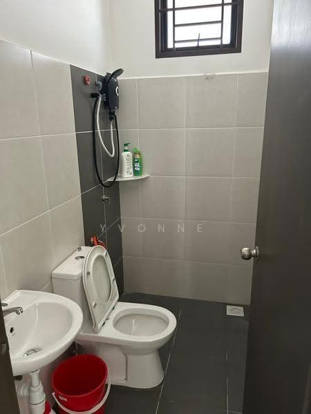Rumah Teres 2-Tingkat untuk Dijual di Bandar Penawar (Kota Tinggi) - Yvonne Lim - Bathroom - PropertyGuru.com.my