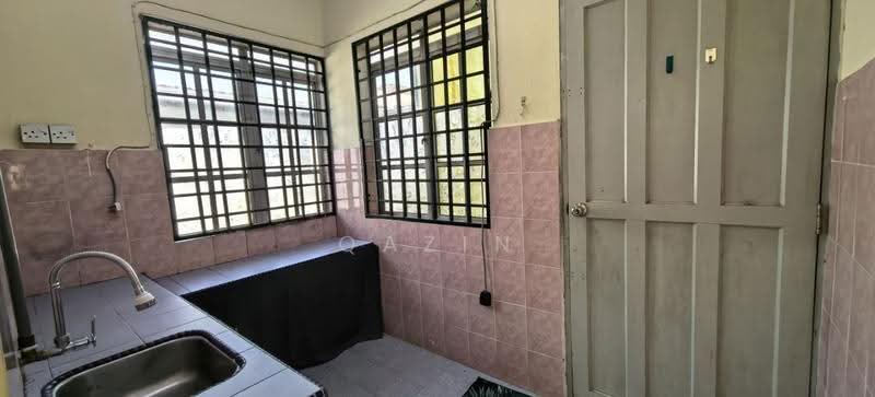 Bungalow House for Sale in Taman Ampang (Ipoh) - Qazin Khoo - Kitchen - PropertyGuru.com.my