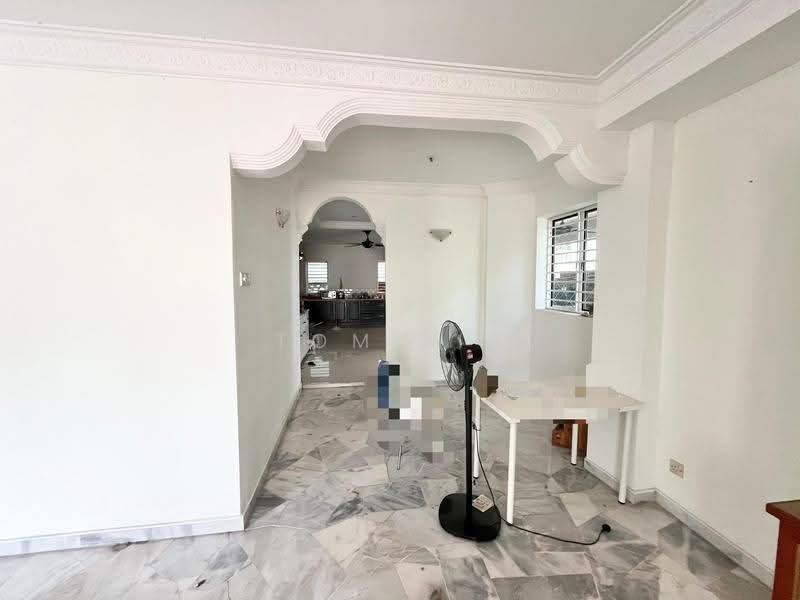 Bungalow House for Sale in Bandar Country Homes (Rawang) - Tom Yip - Living Room - PropertyGuru.com.my
