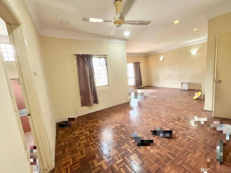 Bungalow House for Sale in Bandar Country Homes (Rawang) - Tom Yip - Living Room - PropertyGuru.com.my