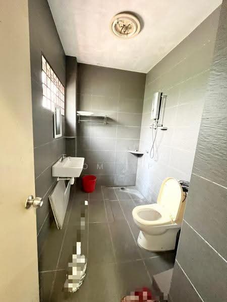 Bungalow House for Sale in Bandar Country Homes (Rawang) - Tom Yip - Bathroom - PropertyGuru.com.my