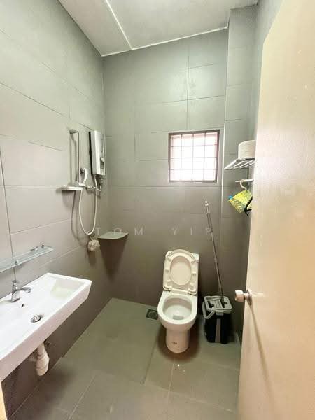 Bungalow House for Sale in Bandar Country Homes (Rawang) - Tom Yip - Bathroom - PropertyGuru.com.my