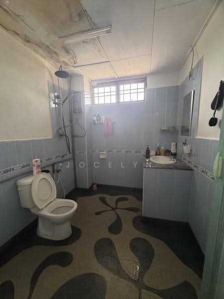 2-storey Terraced House for Sale in Perling (Johor) - Jocelyn Onn - Bathroom - PropertyGuru.com.my