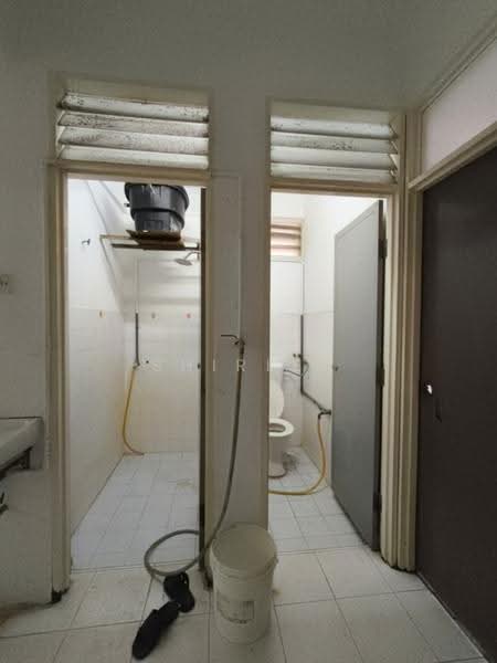 Pangsapuri untuk Disewa di Limau Manis - Shirley Teh - Bathroom - PropertyGuru.com.my