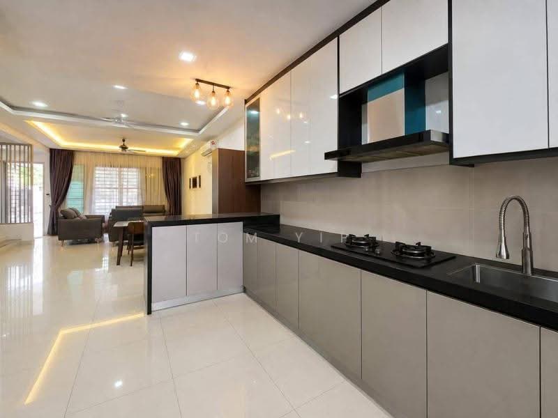 Rumah Teres 2-Tingkat untuk Dijual di Elmina (Shah Alam) - Tom Yip - Kitchen - PropertyGuru.com.my
