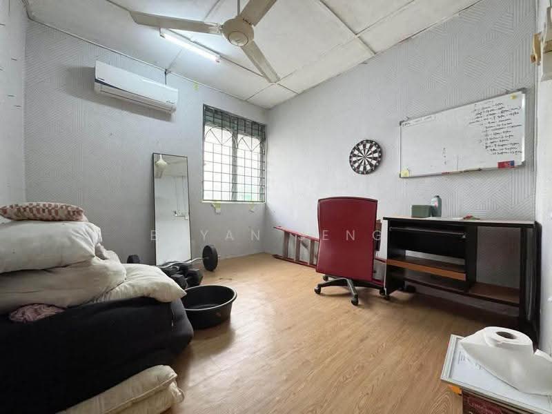 Rumah Teres 2-Tingkat untuk Dijual di Taman Muhibbah (Kulai) - Bryan Seng - PropertyGuru.com.my