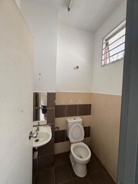 Rumah Teres 2-Tingkat untuk Dijual di Nusa Bayu (Iskandar Puteri (Nusajaya)) - Alan Ler - Bathroom - PropertyGuru.com.my