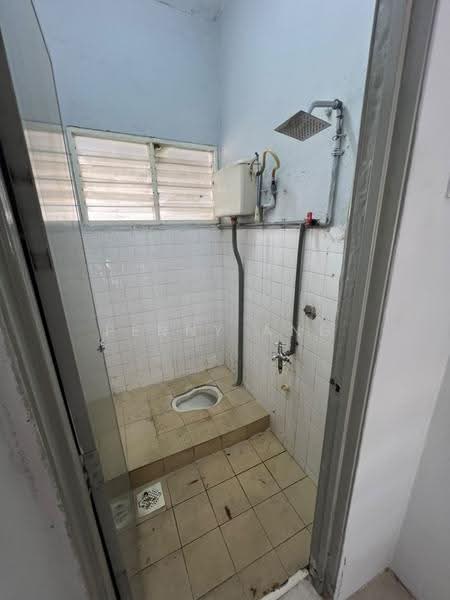 Rumah Teres 2-Tingkat untuk Disewa di Batu Caves (Selangor) - Penny Ang - Bathroom - PropertyGuru.com.my