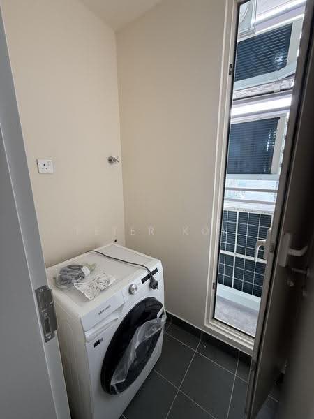 Kediaman Servis untuk Dijual di Edelweiss @ Tropicana Gardens - Peter Kok - Laundry / Yard - PropertyGuru.com.my