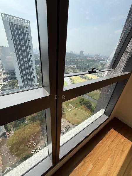 Kediaman Servis untuk Dijual di Edelweiss @ Tropicana Gardens - Peter Kok - Master Bedroom view - PropertyGuru.com.my