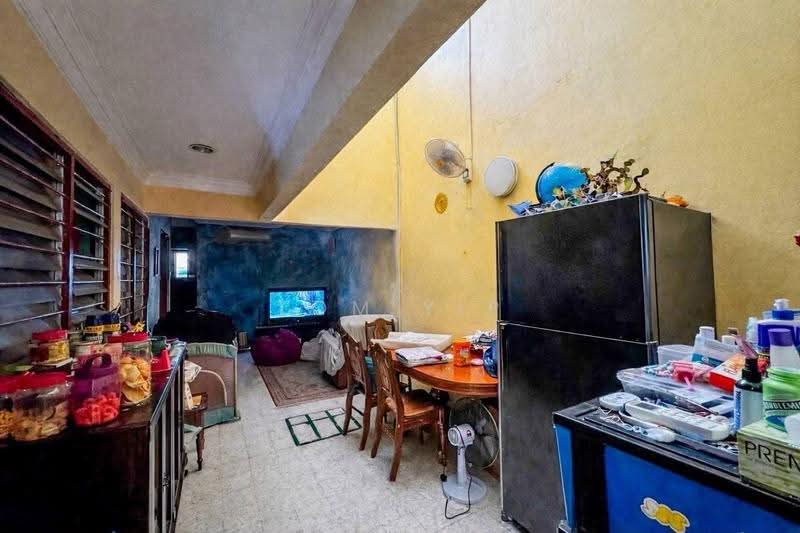 1-storey Terraced House for Sale in Bangsar Baru (Bangsar) - Tom Yip - Living Room - PropertyGuru.com.my