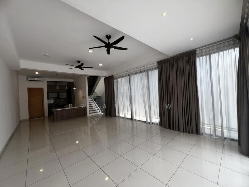 Rumah Teres untuk Disewa di Damansara Perdana (Selangor) - Bryan Liew - Living Room - PropertyGuru.com.my