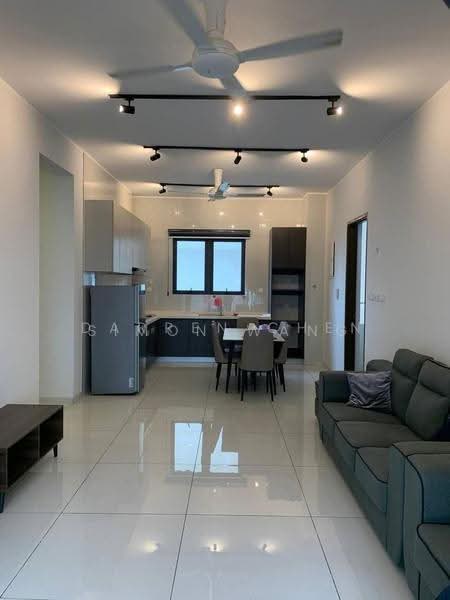 Kondominium untuk Dijual di Kings Bay @ Country Garden Danga Bay - Simon Wang - Living Room - PropertyGuru.com.my