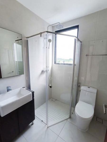 Condominium for Sale at Royal Strand @ Country Garden Danga Bay - Neilson Tan - Bathroom - PropertyGuru.com.my