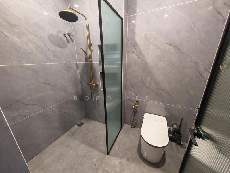 Rumah Teres untuk Dijual di Taman Overseas Union (Taman Oug) (Jalan Klang Lama (Old Klang Road)) - Bobo Lee - Bathroom - PropertyGuru.com.my