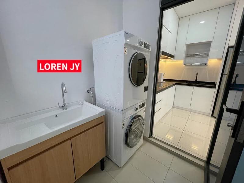 Condominium for Sale at Queens Residences Q2 @ Queens Waterfront - Loren Jia Ying - Kitchen - PropertyGuru.com.my