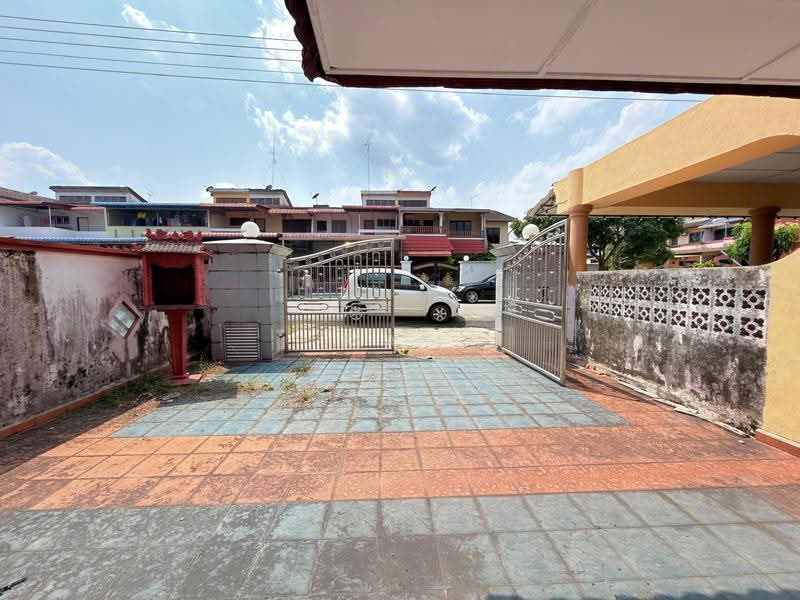 Terraced House for Sale in Taman Berlian Biru (Kluang) - May Tan - Exterior - PropertyGuru.com.my