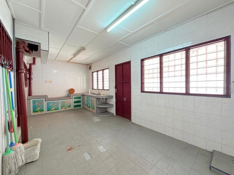 Terraced House for Sale in Taman Berlian Biru (Kluang) - May Tan - Kitchen - PropertyGuru.com.my