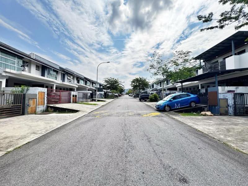 2-storey Terraced House for Sale in Taman Bangi Avenue (Bangi) - Azli Ibrahim - Exterior - PropertyGuru.com.my