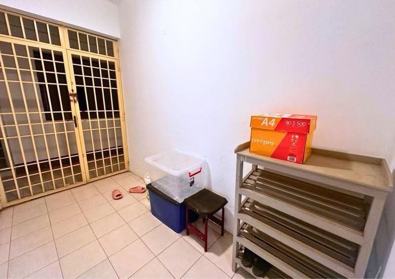 Condominium for Sale at Putra Place Condominium - Clifton Chee - Entrance - PropertyGuru.com.my