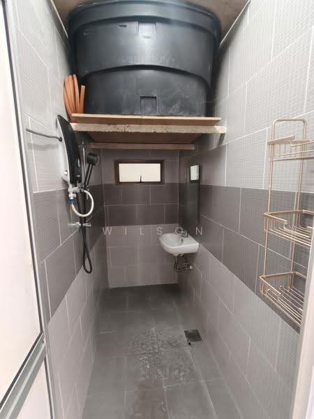 Rumah Flat untuk Dijual di Taman Petaling Utama Flat - Wilson Lim - Bathroom - PropertyGuru.com.my