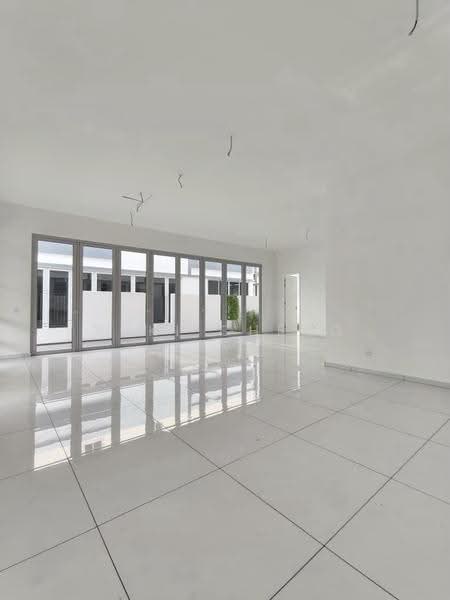 Semi-Detached House for Sale in Taman Ekoflora (Johor Bahru) - Yuki Cheng - Living Room - PropertyGuru.com.my