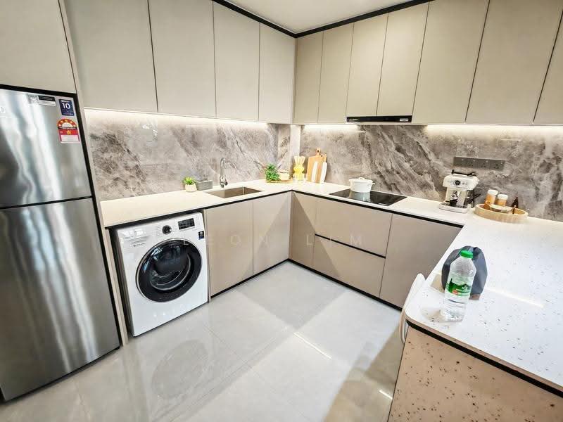 Apartment for Sale at R&F Princess Cove Phase 3-New Casa Suites - Leon Lim - Kitchen - PropertyGuru.com.my