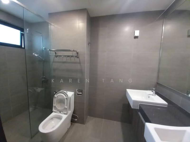 Rumah Bandar untuk Disewa di Seri Kembangan (Selangor) - Karen Tang - Bathroom - PropertyGuru.com.my