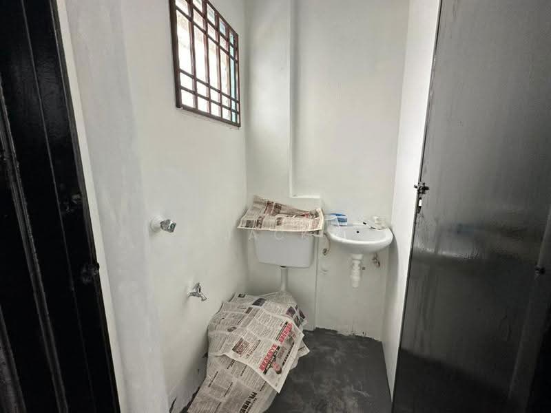 Rumah Flat untuk Dijual di Taman Tan Sri Yaacob - Jack Wong - Bathroom - PropertyGuru.com.my