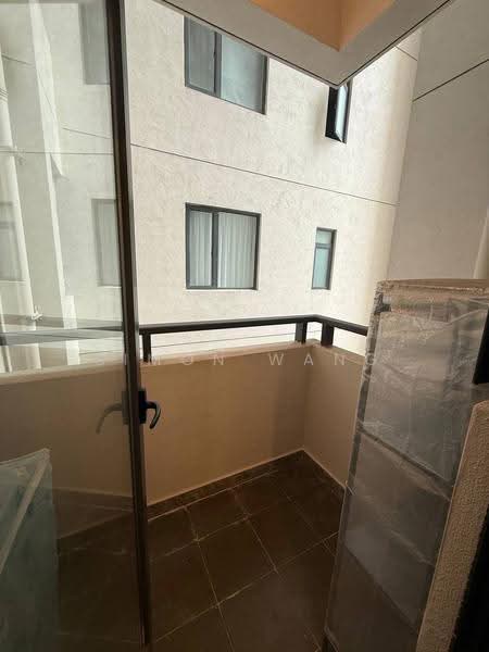 Kondominium untuk Dijual di R&F Princess Cove Phase 2-Seine Region - Simon Wang - Balcony - PropertyGuru.com.my