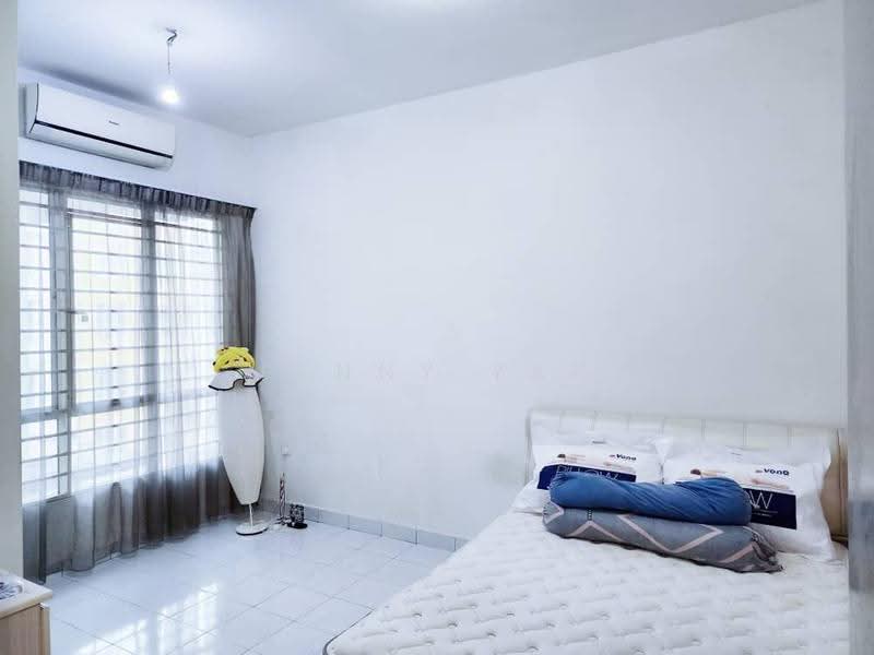Apartment for Sale at 162 Residency - Penny Yap - Bedroom - PropertyGuru.com.my
