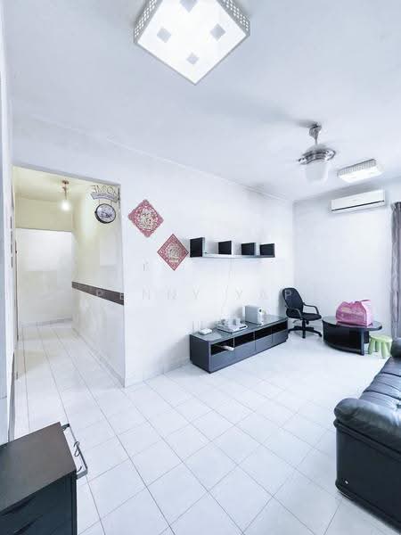 Apartment for Sale at 162 Residency - Penny Yap - Living Room - PropertyGuru.com.my