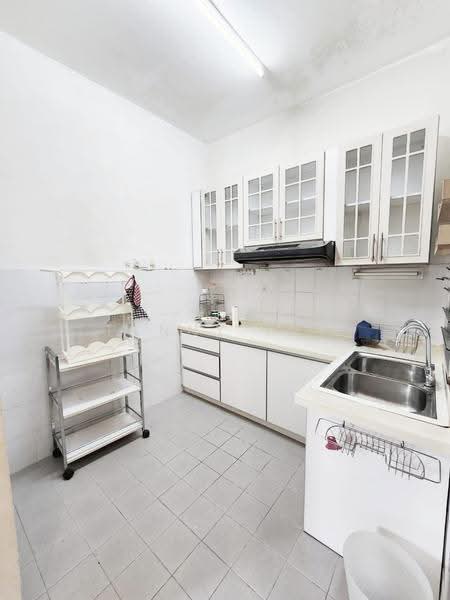 Apartment for Sale at 162 Residency - Penny Yap - Kitchen - PropertyGuru.com.my