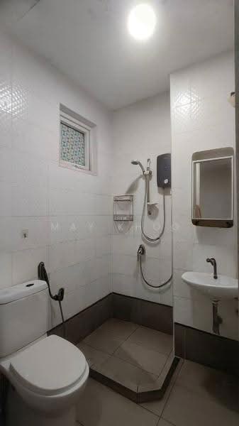 Kediaman Servis untuk Dijual di Seasons Amara Larkin - May Khoo - Bathroom - PropertyGuru.com.my