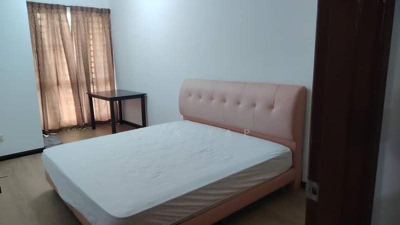 Pangsapuri untuk Disewa di Molek Pine 1 - Sun Yap - Bedroom - PropertyGuru.com.my
