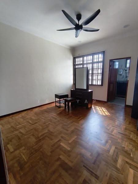 2-storey Terraced House for Rent in Taman Molek (Johor Bahru) - ERIC YAP - Bedroom - PropertyGuru.com.my