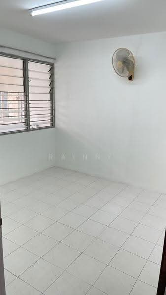 Rumah Flat untuk Disewa di Taman Lip Sin Block 1, 3 & 5 - Rainny Wong - Interior - PropertyGuru.com.my